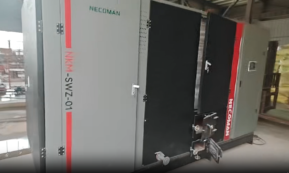 武漢某米粉廠采購一臺生物質(zhì)蒸汽發(fā)生器試機中